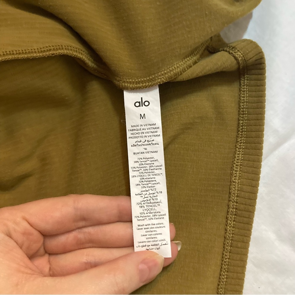 ‼️SOLD‼️ ALO Yoga Ribbed Stardust Long Sleeve Jacket in Golden Olive Branch med - Picture 4 of 4